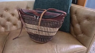 Vintage African Kiondo Kenya Sisal Straw Bucket Market Bag Leather Straps Purse - Image 1 of 4