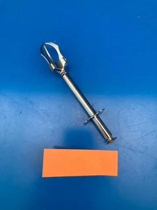 ANCIENNE BEL PINCE A SUCRE OU A GLACONS EN METAL ARGENTE N°10 - Picture 1 of 6