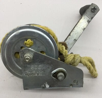 Remolque T600 Wench, manual de manivela de engranajes para ATV/barco/remolque, 600 libras Foto 1 de 4