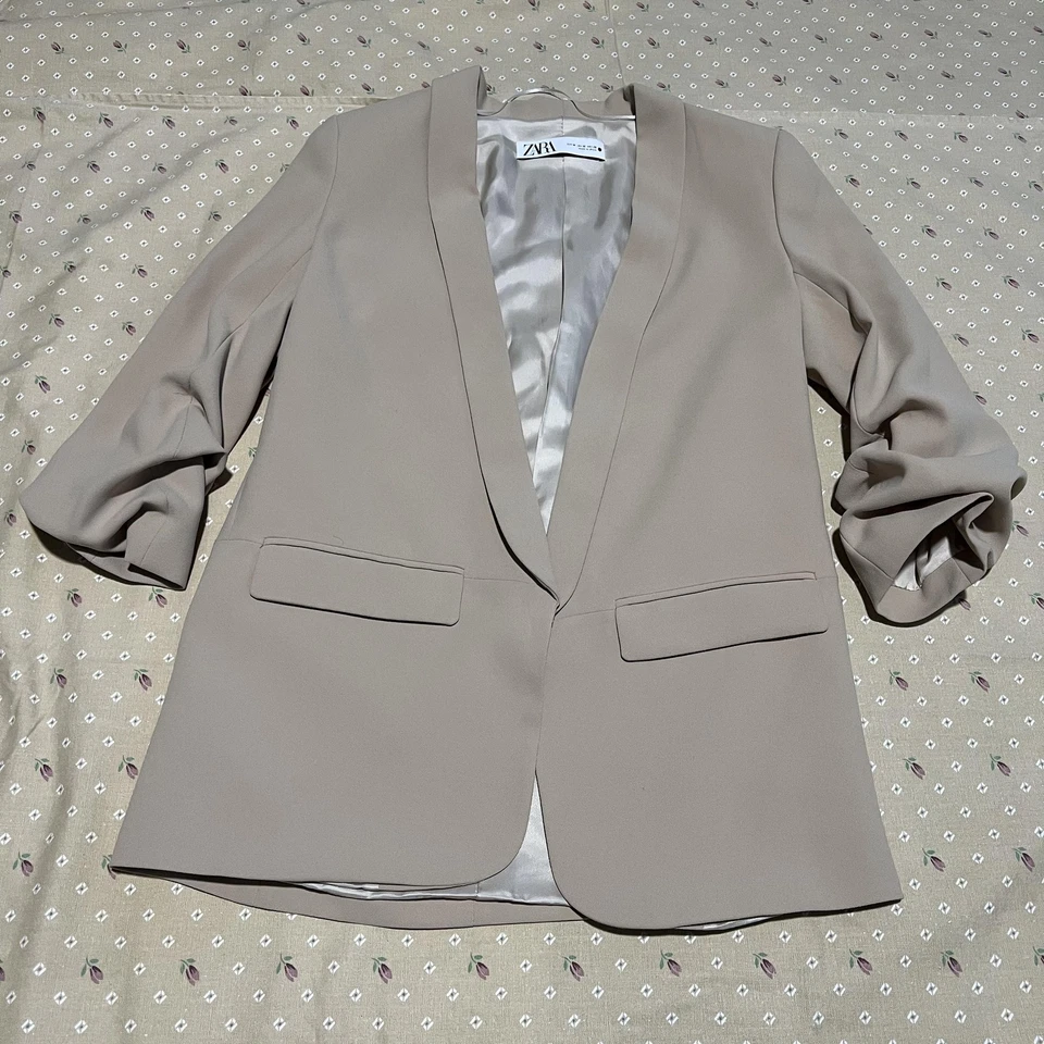 Blazer Zara Mujer Mediano Beige Abierto Frontal Forrado Solapa Bolsillos Longline Carrera Foto 1 de 4