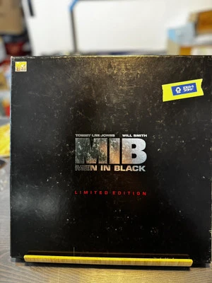 Men in Black / Japan 1998 Laserdisc First Press Limited Box Set NTSC LLD-24510 - Image 1 of 4