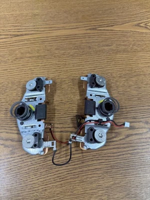 2003-2013 Maserati Quattroporte Steering Wheel Horn Button Plate button OEM - Image 1 of 4