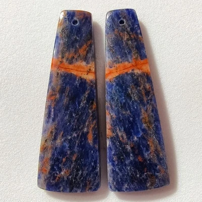 Par de piedras preciosas de cabujón perforadas de sodalita natural de 41 quilates 40,7 X 13,7 mm Foto 1 de 3