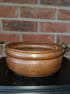 ANTIQUE COPPER GARDEN PLANTER WITH CAST BRASS HANDLES AND CROSS STITCH FIXING - Picture 1 of 6