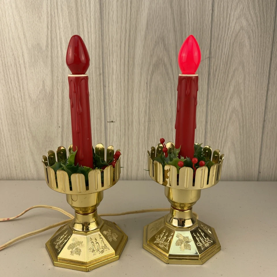 Par de velas de plástico molde soplado Navidad iluminadas vintage base dorada acebo bayas Foto 1 de 4
