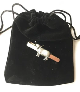 Corbata de vaca Highland de peltre inglés + bolsa (N433) - Imagen 1 de 3