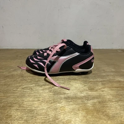 Zapatos de fútbol Diadora Youth Capitan talla 8 negros/rosa Foto 1 de 4