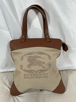 Burberry женщин сумка с короткими ручками Дамская сумка холст кожи коричневый б/у  - Изображение 1 из 4