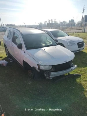 Brazo de control inferior trasero izquierdo 5105272aj 2011-2016 jeep brújula Foto 1 de 4