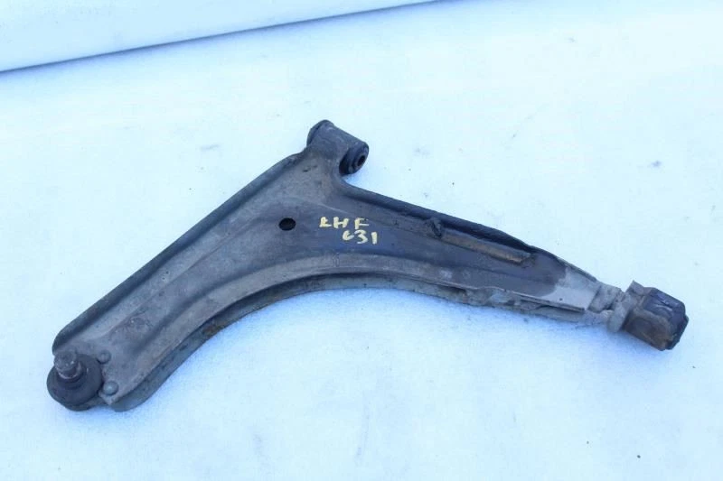 1982 VOLKSWAGEN RABBIT LEFT DRIVER SIDE FRONT LOWER CONTROL ARM - Image 1 of 4