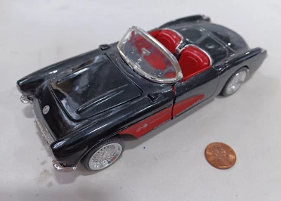 Sunnyside 1957 Black Red Chevy Corvette Fuel Injection SS7708 1/24 Scale Diecast - Image 1 of 4