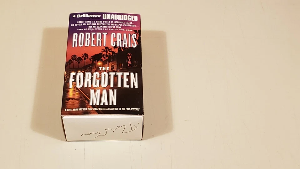 ЧЕЛОВЕК-ЗАБЫТЫЙ РОБЕРТ КРЕЙС *ПОДПИСАННЫЙ* -АУДИО -FM-  - Изображение 1 из 1