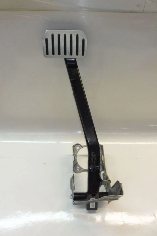 Bremspedal 1027691 1604260318 TESLA MOTORS MODEL X 90X (P22B7T) - Bild 1 von 4