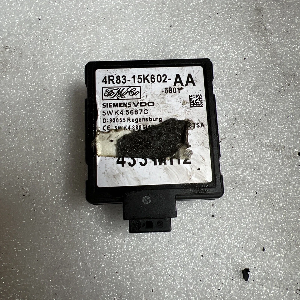 2007 Jaguar Xk Radio Antenna Unit 4r8315k602 - Image 1 of 4