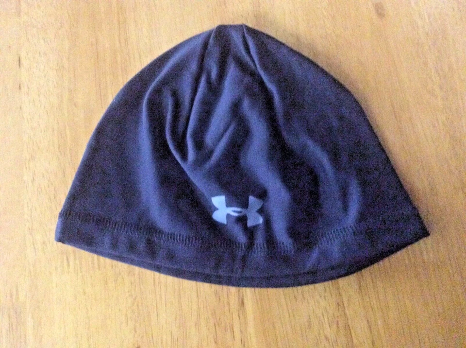 Gorra de reloj Under Armour PO# 5186 de segunda mano-color negro para hombre M-Afganistán usada-bonita Foto 1 de 4