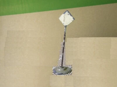 83Z Vintage 1950 Signal Square Plain White H 7.7 CM Zero - Image 1 of 4