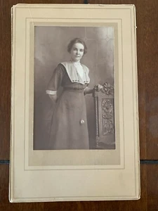 Antique Vintage Portrait Photo Woman by Ornate Chair - Picture 1 of 5