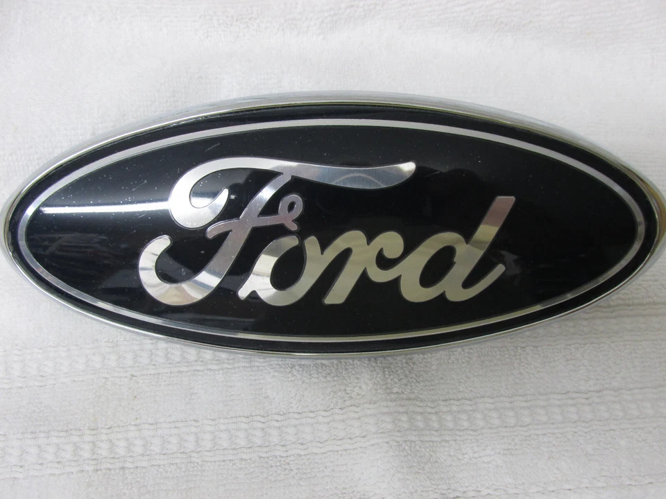 OEM FORD EMBLEM TAILGATE SHELF WEAR F-250, F-350, F-450, F-150 4L3Z-1542528-AB