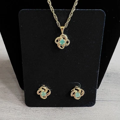 Juego de collar y pendientes Publishers Clearing House de 18" piedras preciosas de peridoto sintético Foto 1 de 4