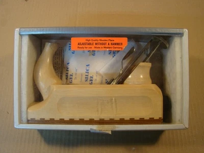 E.C.E Emmerich Primus Smooth Plane No. 704  w/ Lignum Vitae Sole,  Pristine Cond - Image 1 of 4