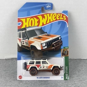2023 Hot Wheels Treasure Hunt '95 JEEP CHEROKEE Mud Studs 176/250 - Imagen 1 de 3