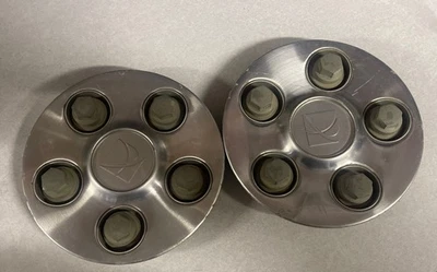 2004-2005 SATURN VUE center cap p/n 9593499 - Image 1 of 2