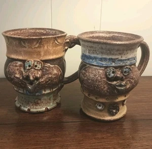 Coppia di tazze studio ceramica arte popolare brutto viso divertente artista firmate rustiche stravaganti - Foto 1 di 18
