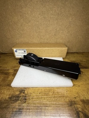 03-11 Saab 9-3 NOS 12764035 Front Right Passenger Power Window Switch 04 05 06 - Image 1 of 4