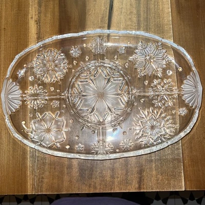 Plato STUDIO NOVA de Mikasa Crystal COPO DE NIEVE14 3/4 X 9 3/4 Foto 1 de 4