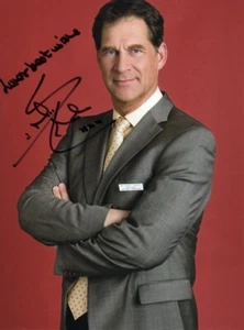 Simon MacCorkindale - Actor - Signed Photo - COA (32450) - Picture 1 of 1