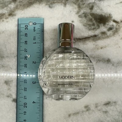 Banana Republic Modern Eau De Parfum Spray 30 ml /1 oz Women's Perfume - Image 1 of 4