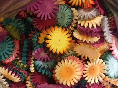 50pcs. 2.5" Gerbera Daisy Petals-Loose Petals-DIY Flowers - Image 1 of 2