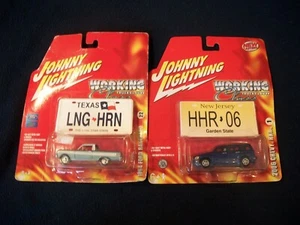 Johnny Lightning Working Trucks & SUVS 64 Ford Ranchero 06 Chevy HHR 1:64 - Bild 1 von 6
