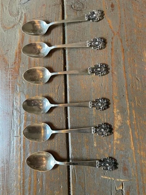 Early 1800's sterling silver spoon set - Image 1 of 2