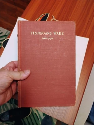 Finnegans Wake by James Joyce 1st American Edition / 5th Print 1947 Viking HC Foto 1 de 4