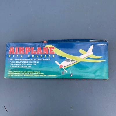 Lightning Airplane Model Kit w/ Charger #42619 New Sealed Inside M7 L2 - Image 1 of 2