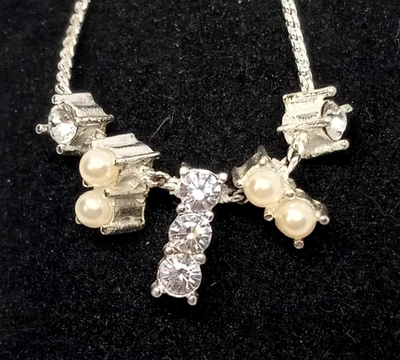 Collar Colgante Vintage Tono Plata Perla Napier y Estrás Cadena 14 Pulgadas Foto 1 de 4