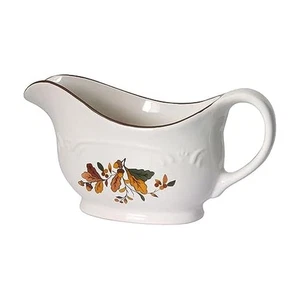 Pfaltzgraff Autumn Berry Gravy Boat, crema, 9 pulgadas - Imagen 1 de 3