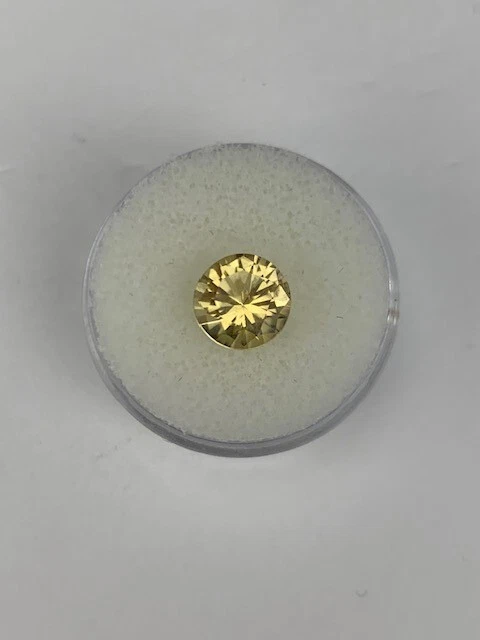 Scapolite Yellow 1.93 ct Round Cut 8.55 mm Tanzania (m528) - Image 1 of 1