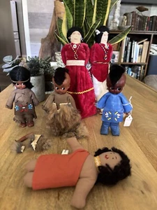 Lot 6 Vintage Kunststoff 6" Indianer Indianer Puppe große Schlafaugen & Handarbeit - Bild 1 von 16