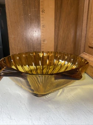 AMBER BOWL SHELL SHAPED SEAFOOD OBJECTS PRESSED INTO GLASS with original servers - image 1 of 4