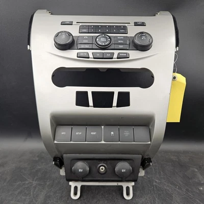 08-11 FORD FOCUS OEM RADIO CONTROLS W/ BEZEL TRIM & CD PLAYER & SWITCHES Foto 1 de 4