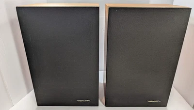 Antigo Realista MC-600 Cat # 40-1979 Alto-falantes Folheado de Nogueira 8 Ohms Radio Shack - Imagem 1 de 4