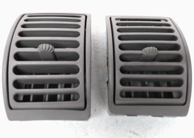 1995-1998 GMC Sierra Yukon Denali Escalade Passenger Side Dash Air Vent Gray R19 - Image 1 of 4