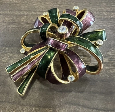Broche prendedor Joan Rivers tono dorado estrás esmalte rojo y verde cinta lazo H Foto 1 de 4