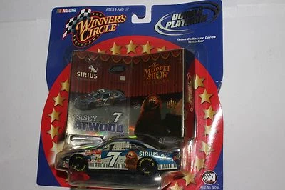 Winner's Circle #7 Casey Atwood Dodge Charger, The Muppets, 1:43, Novo na caixa - Imagem 1 de 4