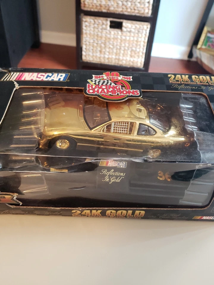 Pontiac Grand Prix 1998 chapado en oro 24k NASCAR 50 aniversario Ernie 1:24 Foto 1 de 1