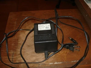 SkyNet DND-3005 AC Power Supply Adapter Output 30V - Picture 1 of 2