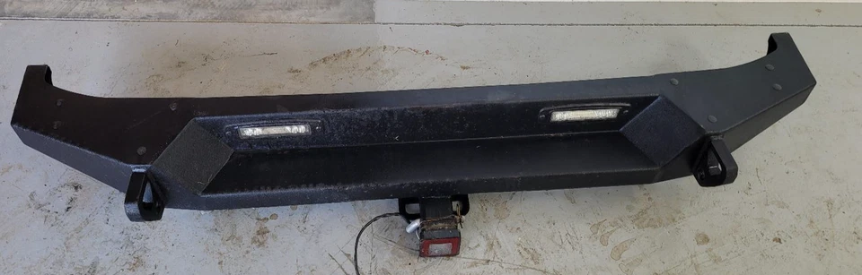 2007-2017 JEEP WRANGLER AFTERMARKET REAR BUMPER; TEXTURED BLACK; LED LIGHTS Foto 1 de 4