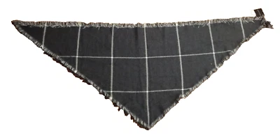 NUEVO CON ETIQUETAS SAKS QUINTA AVENIDA BUFANDA CHAL GRIS GRIS BLANCO CUADROS ACRÍLICO FLECOS NUEVO CON Foto 1 de 2